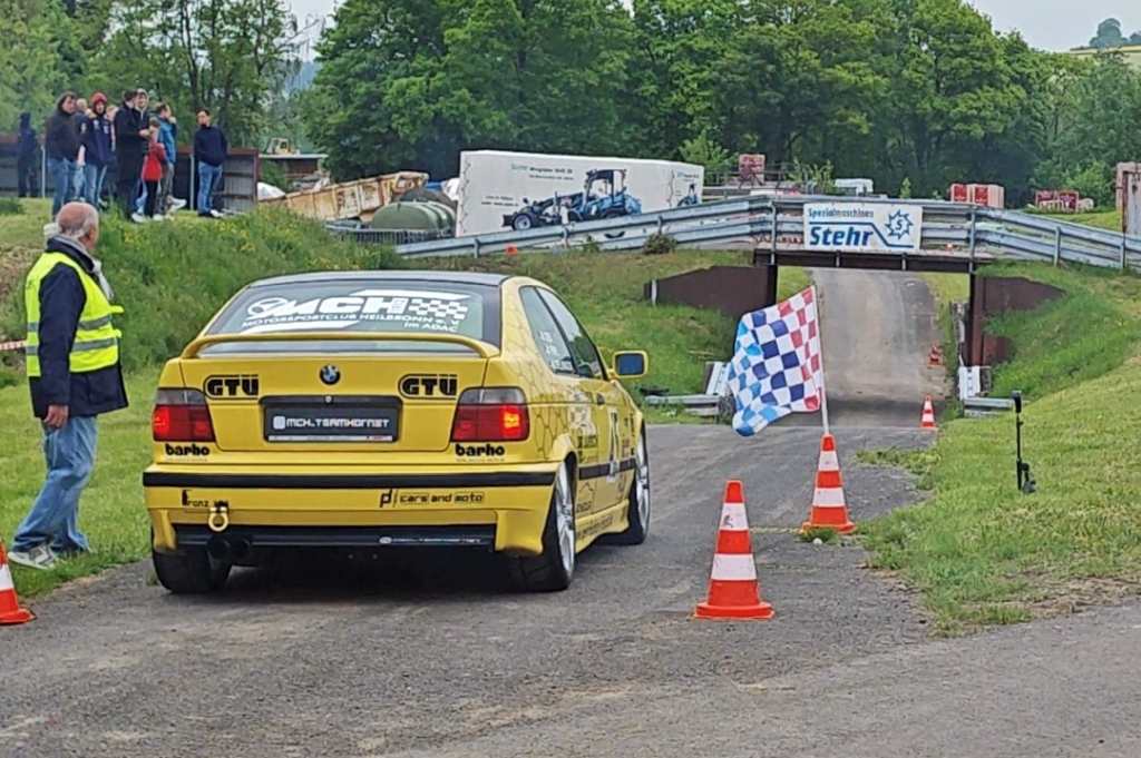 Der Hornet BMW am Start